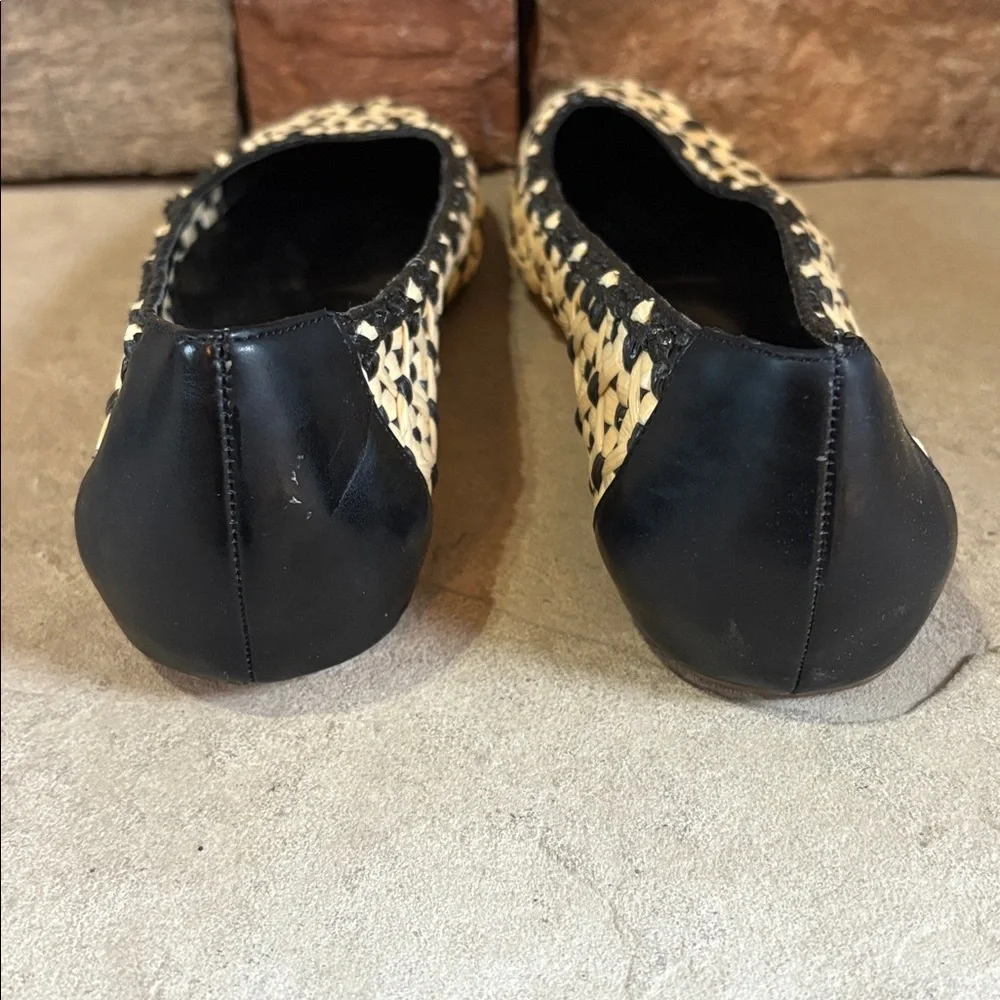 Coldwater Creek sz 9 black and cream rattan woven flats